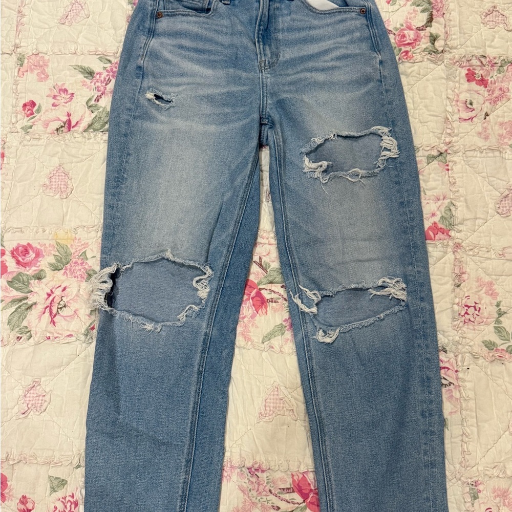 American Eagle Outfitters Light Blue Boyfriend Jeans